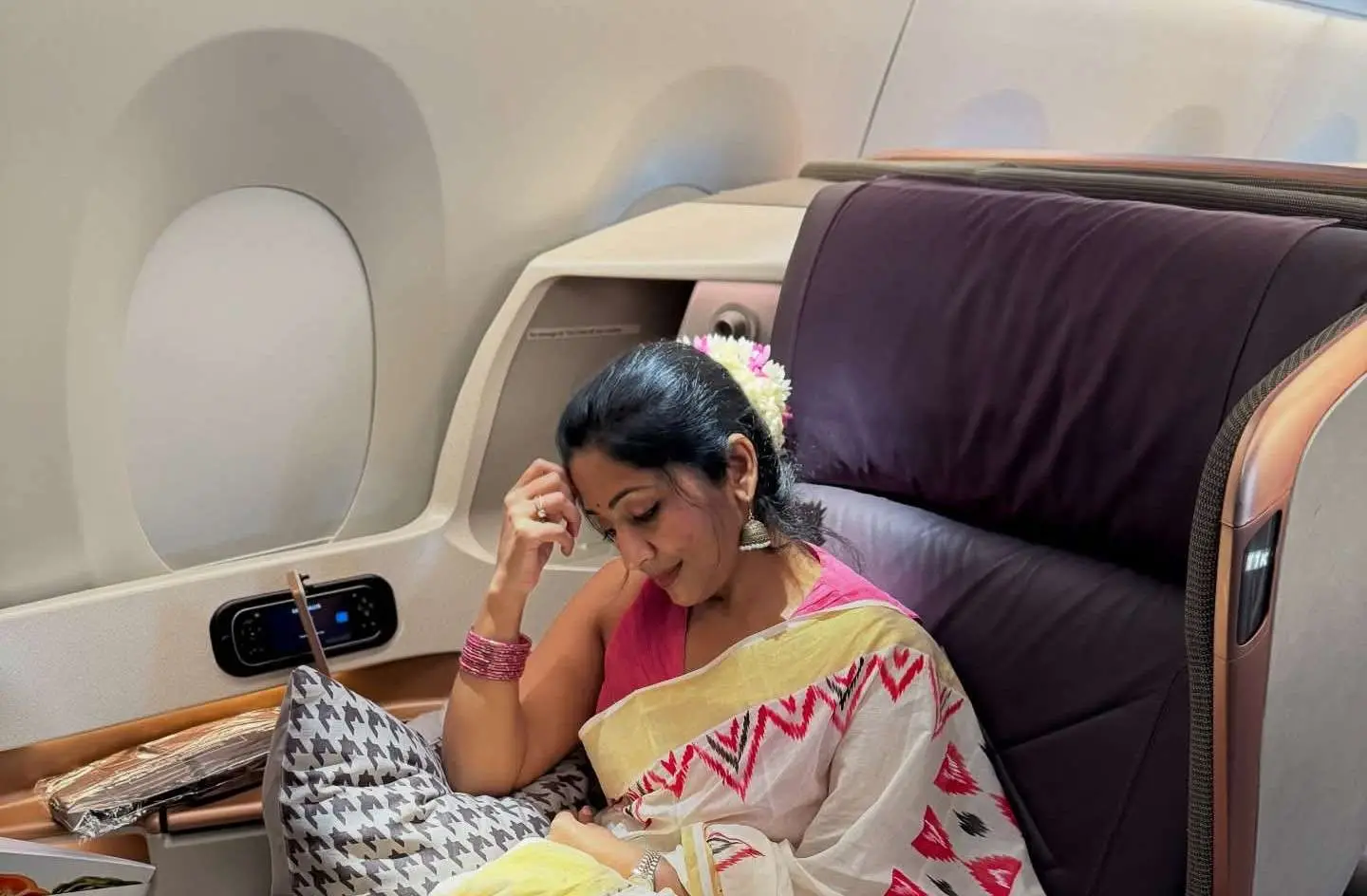 മുല്ലപ്പൂ ചൂടിയതിന് നടി നവ്യാ നായര്‍ക്ക് ഒന്നേകാല്‍ ലക്ഷം പിഴ നല്‍കേണ്ടി വന്നത് ഈ നിയമം മൂലം
